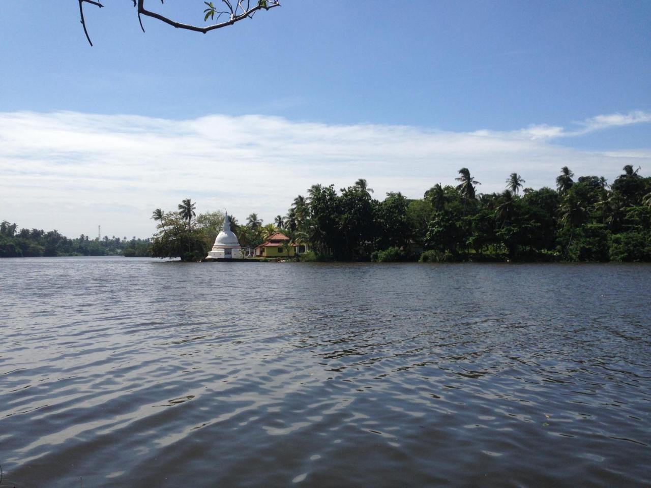 Lake Life Villa Ambalangoda  Exterior photo